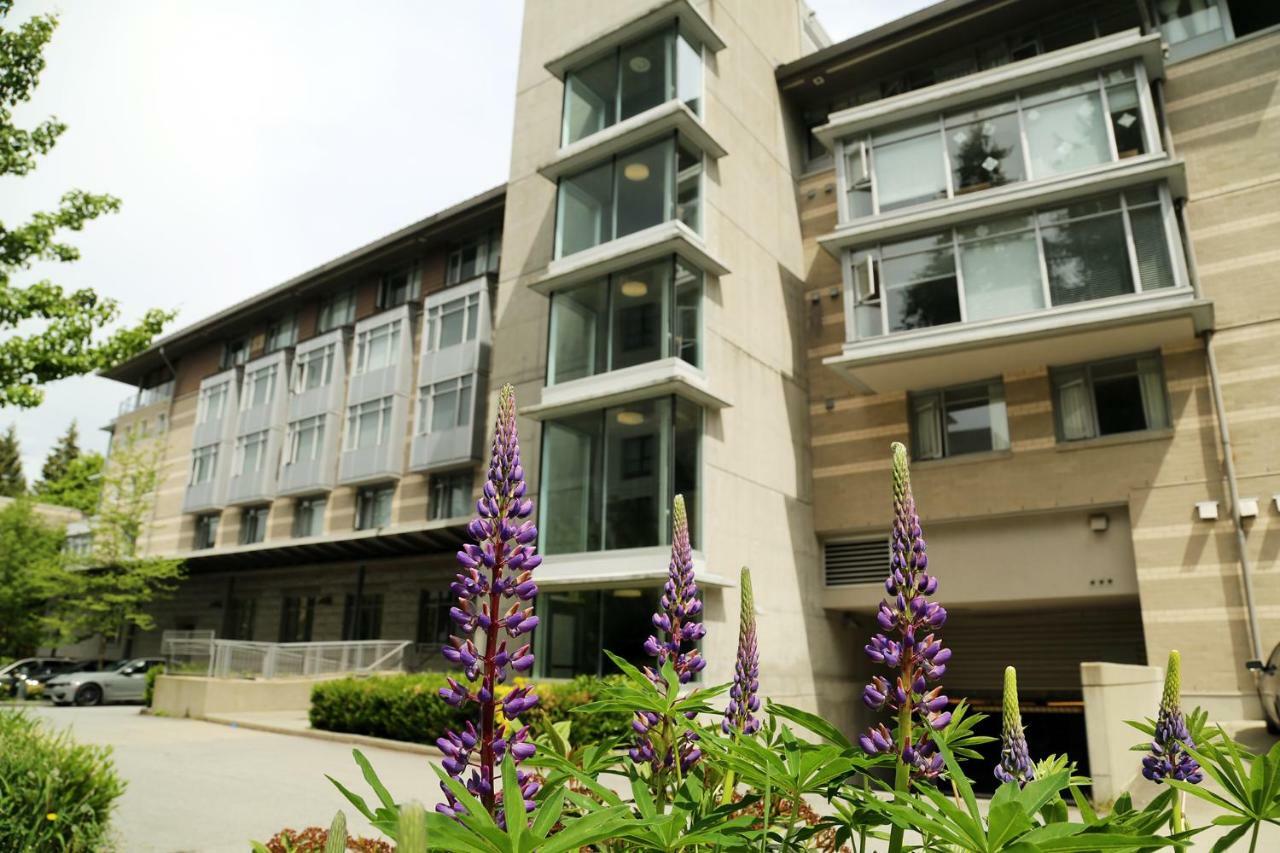 Apartamento Carey Centre Vancouver Exterior foto